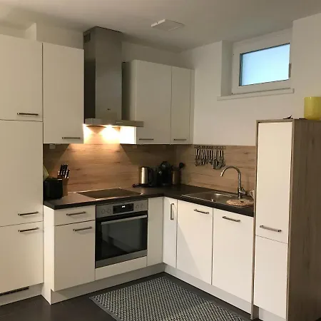 Schoene Neubauwohnung Mit Garten Appartamento