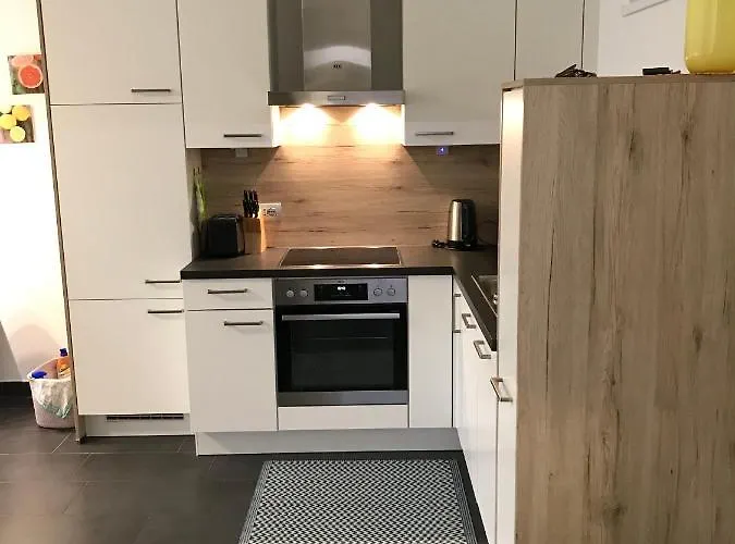 Schoene Neubauwohnung Mit Garten *