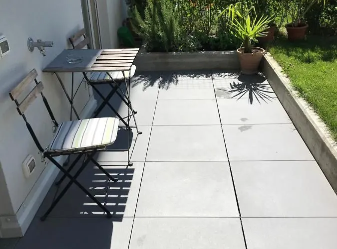 Schoene Neubauwohnung Mit Garten *